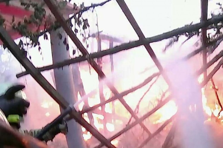 Tokom gašenja požara eksplodirale mine, detonacije uznemirile Prijedorčane