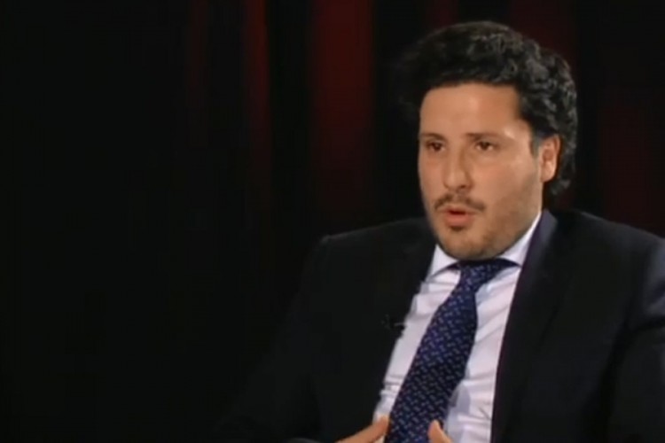 Crnogorski medij: S kim Abazović dijeli tajne kriptovanim telefonom