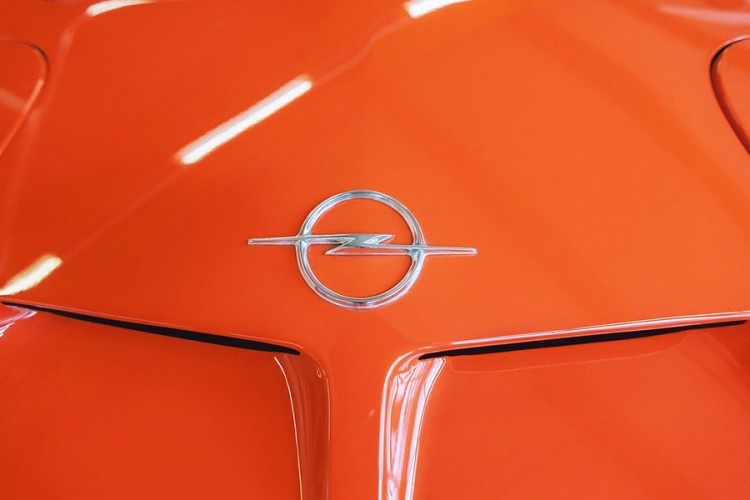 Opel otvorio centar za vakcinaciju