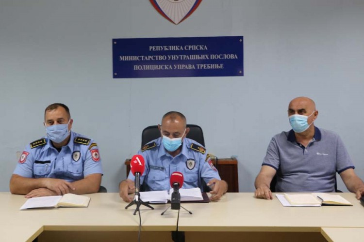 Dvadeset paljevina vozila za pet godina