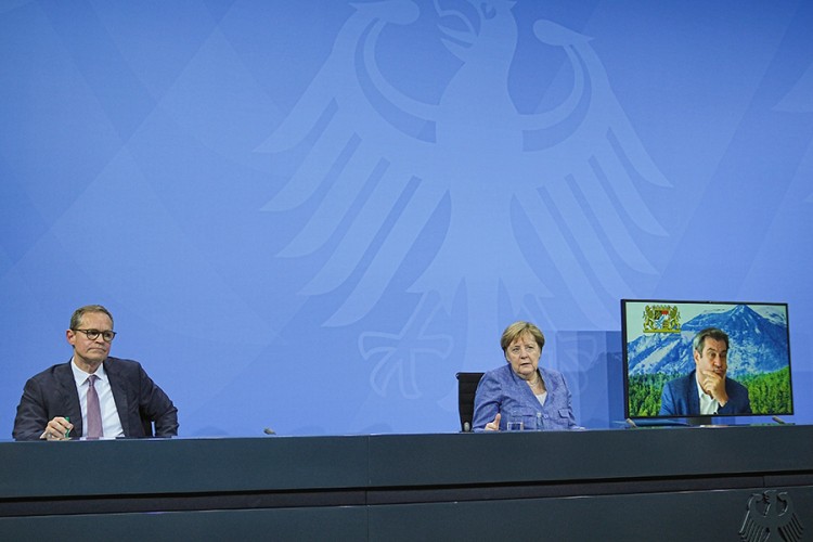 Merkel: Nije gotovo