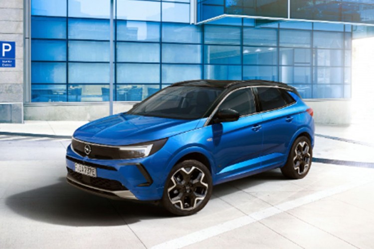 Opel predstavio Grandland za 2022.