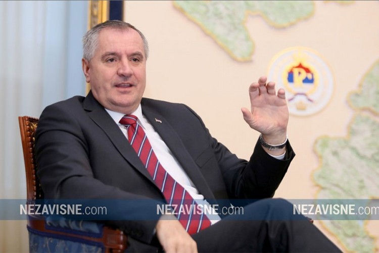 Višković izdvojio 30.000 KM za kupovinu kuće porodici Obradović iz Modriče