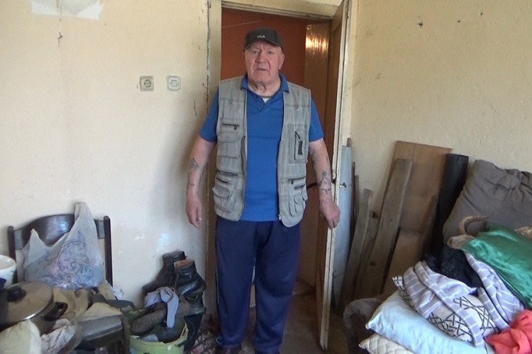 Cijeli život radio kao građevinski radnik, danas moli za pomoć