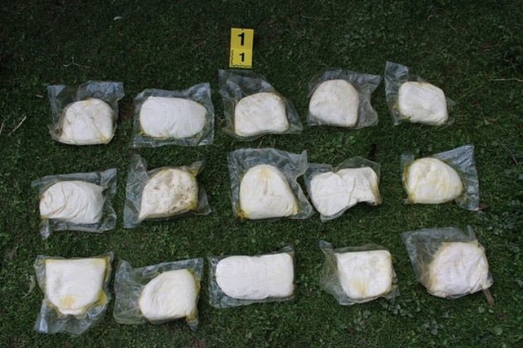 Dvojac pao sa 15 kilograma spida