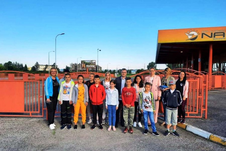 Na ljetovanje u Bečiće otputovala djeca iz Dervente