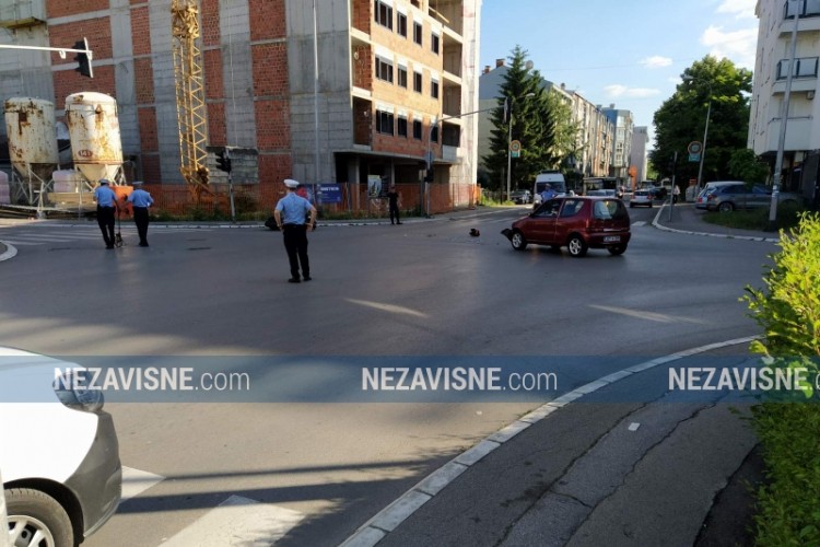 Sudar motocikla i auta na raskrsnici u Banjaluci
