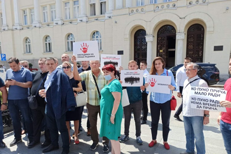 SNSD: Radnici u Gradskoj upravi trpe mobing; Stanivuković negira
