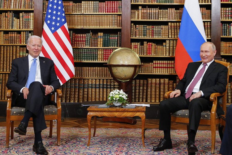Amerika i Rusija smanjuju tenzije na Balkanu?