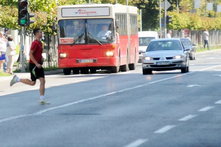 Za prvih pet mjeseci napisano preko 17.000 kazni, sankcionisano i 550 pješaka