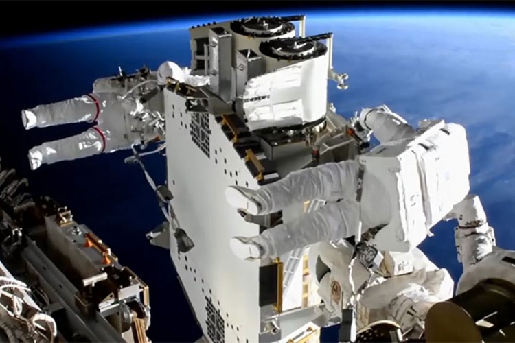 Astronauti instalirali solarne ploče na ISS