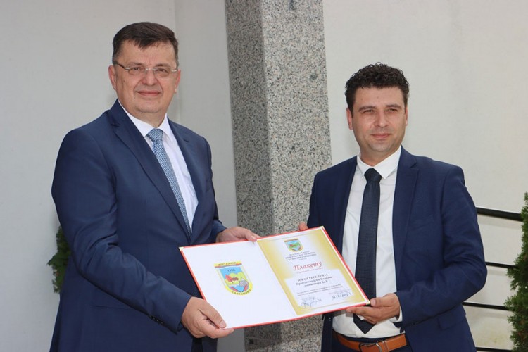 Tegeltija u Kostajnici: Svi skupa ćemo pomoći obnovu nakon zemljotresa