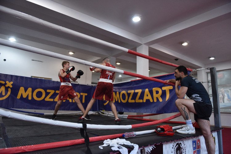 Iz ringa do zvijezda: Mozzart podržao Bokserski klub Obilić