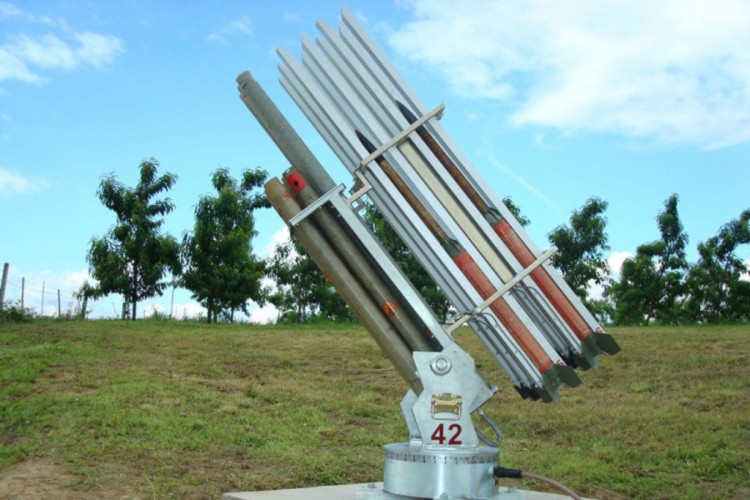 Ispaljeno 36 protivgradnih raketa