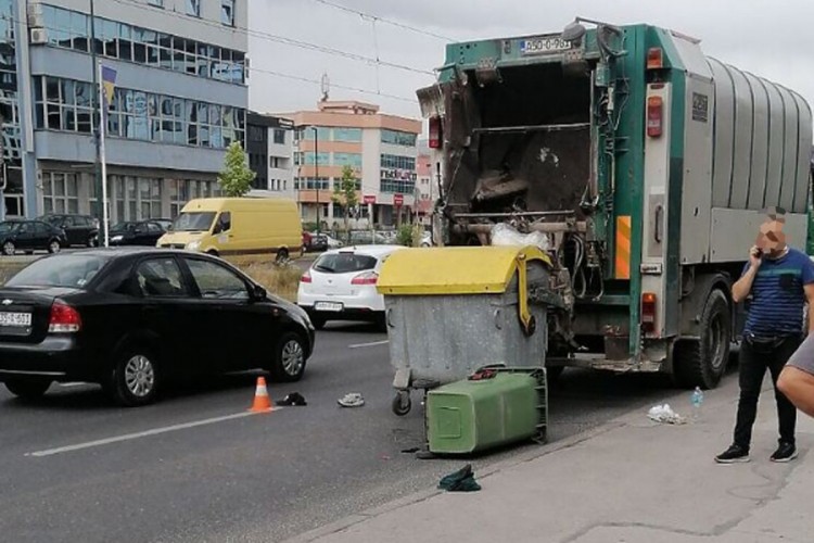 Autom udario komunalnog radnika i pobjegao