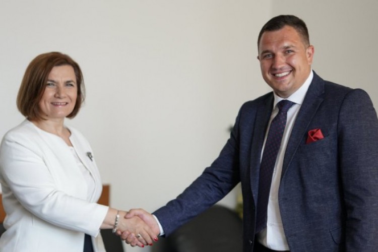 Lučić sa Šahpaskom o položaju Roma