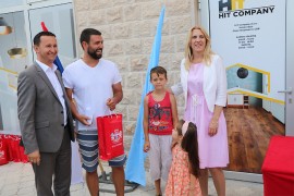 Cvijanovićeva i Ćurić uručili ključeve stanova mladim bračnim ...