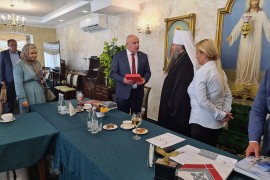Milunović uručio ikonu vladike Platona mitropolitu Georgiju