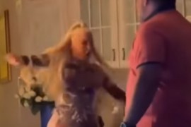 Karleuša pala usred sobe, sve snimljeno