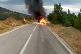 Stravičan udes kod Vodica, auto potpuno izgorio