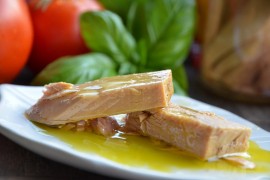 Salata s tunjevinom