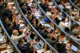 Priština usvojila Rezoluciju o Srebrenici, srpski poslanici napustili ...