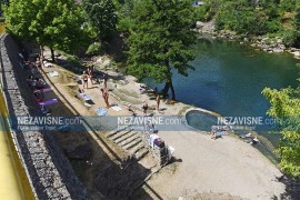Toplotni talas u BiH napunio kupališta: Spas od vrućine traže kraj ...