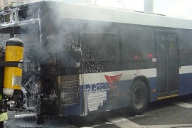Vozač spasio 25-oro djece iz zapaljenog autobusa
