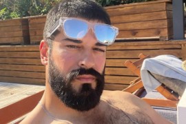 Bali beg se skinuo i pokazao izvajano tijelo