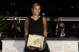 Zlatna palma Žuliji Dikorno za film "Titan", gaf obilježio ceremoniju ...