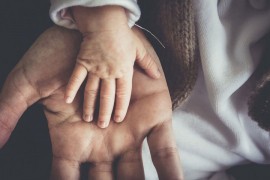 Predstavnički dom Parlamenta FBiH: Mjesečne naknade roditeljima ...
