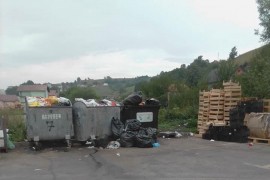 Radnici bez plata, smeće se gomila