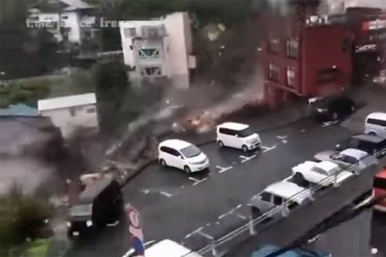 Pogledajte kako rijeke blata nose kuće u Japanu