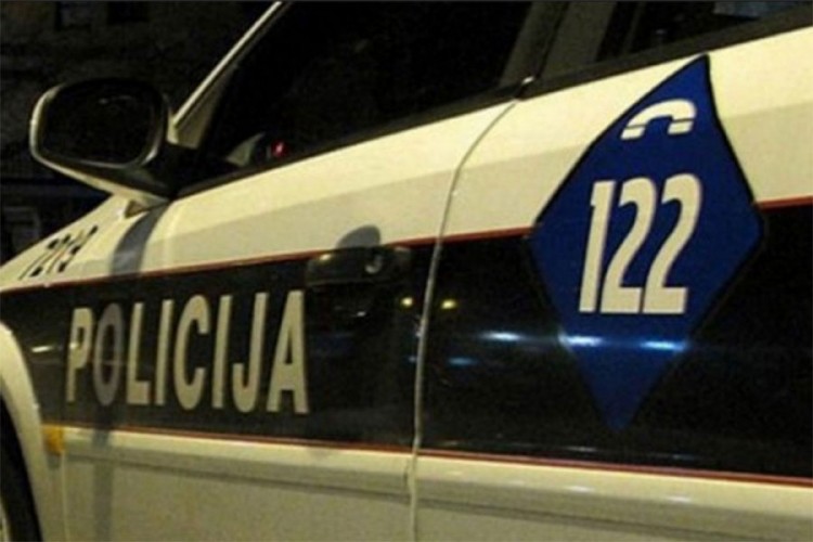 Sletio s puta kod Gračanice i poginuo