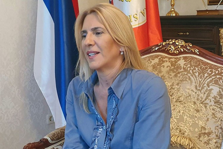 "Za razliku od opozicije mi se bavimo životnim pitanjima građana, a ne kandidaturama"