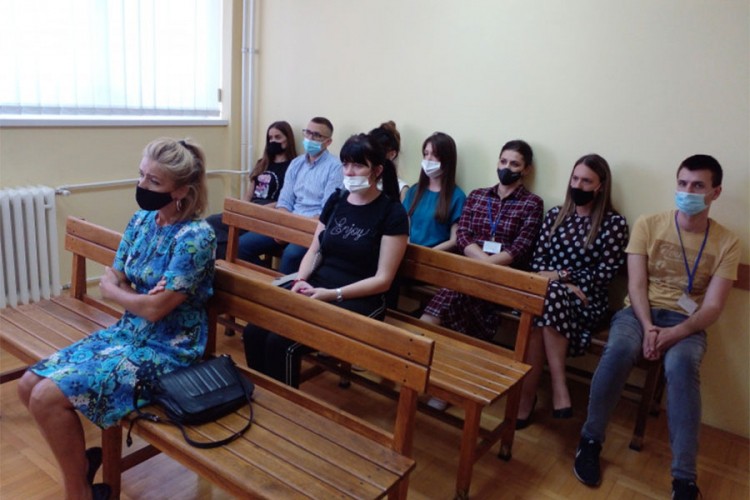 U stomaku joj ostavile gazu od dva metra pa dobile uslovnu kaznu: "Ovo je strašno"