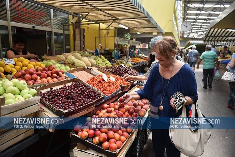Cijene voća i povrća se uduplaju do stola potrošača