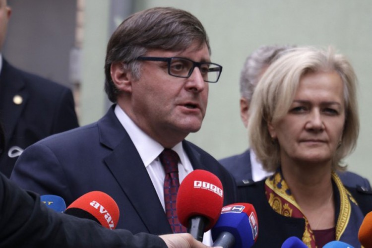 Palmer i Ajhhorst: Nemamo konkretna rješenja, ali imamo želju da pomognemo