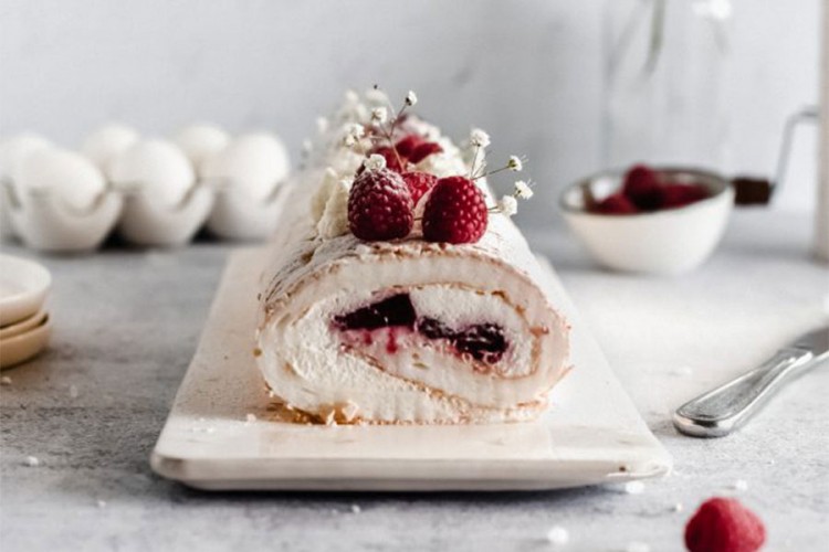 Pavlova rolada - slatki klasik u novom obliku