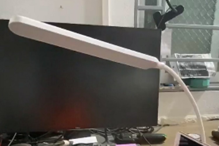 Sa tržišta BiH povučeni električna lampa i fluorescentni prsluk