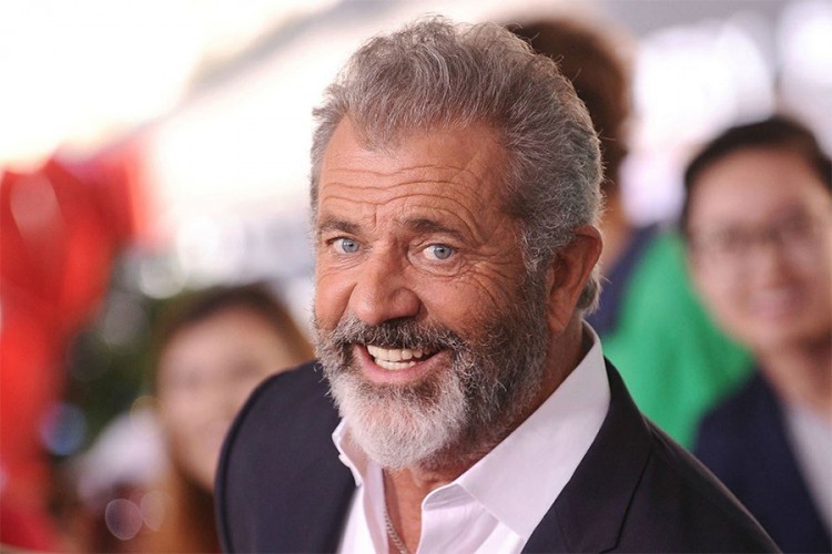 Mel Gibson na meti uvreda nakon što je salutirao Trampu