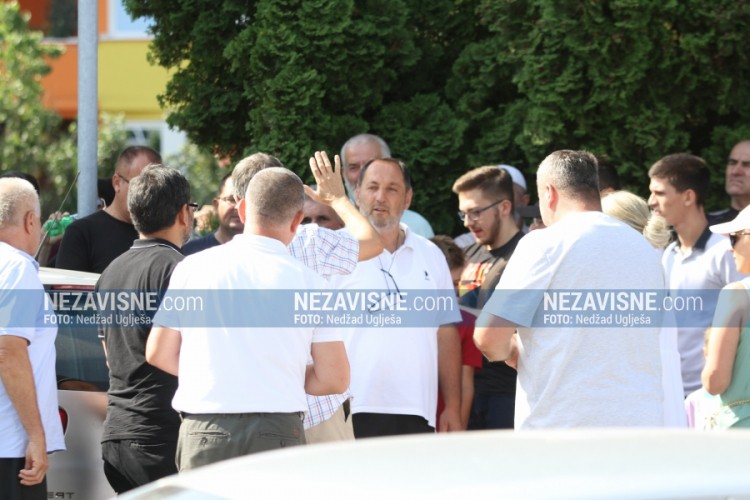 Okupljeni na protestu zbog Osmice: Hapšenje predstava za javnost