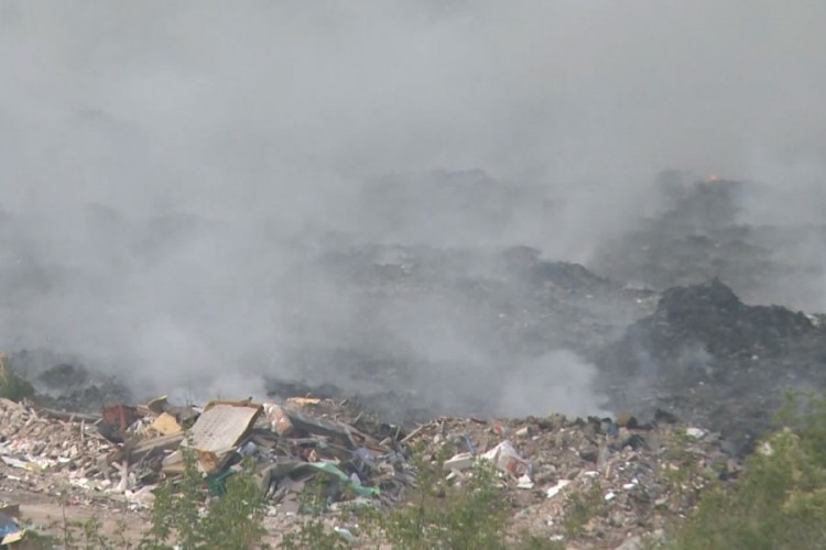 Planula trebinjska gradska deponija, odjekivale i detonacije