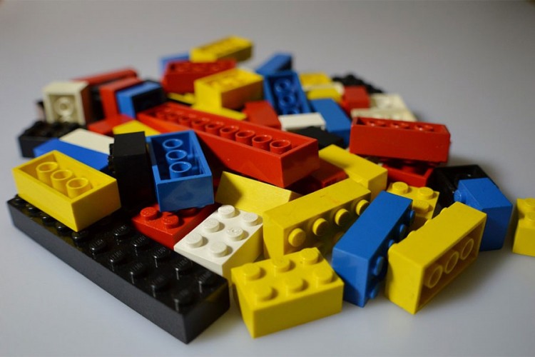 Pravi pištolj koji izgleda kao Lego igračka, hitno zatražen prekid proizvodnje