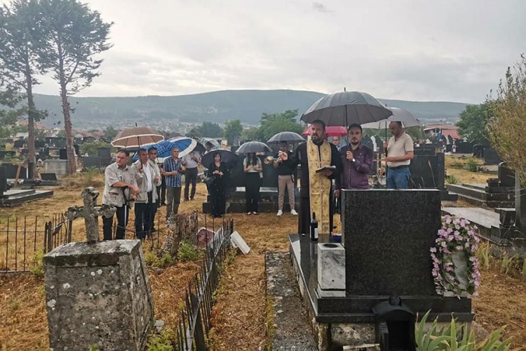 Bileća: Pomen i izložba "Doncima u čast"