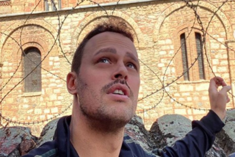 Igor Kojić slikom iz djetinjstva čestitao sestri Nataši rođendan