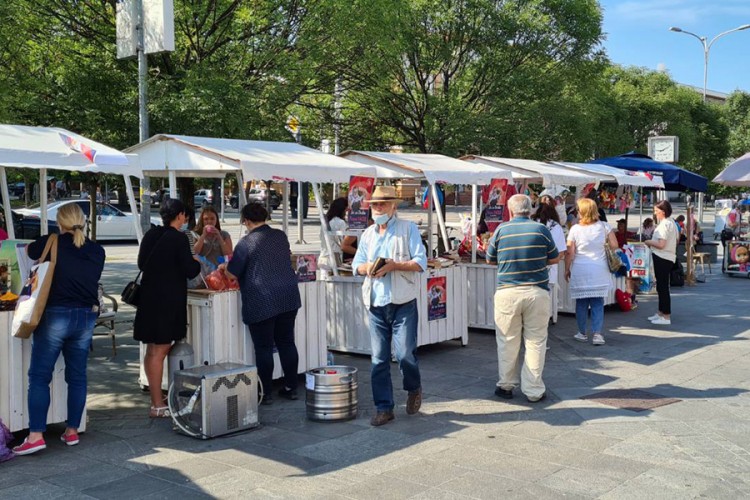 Na Trgu Krajine u Banjaluci humanitarni bazar za sedmomjesečnog Boška Gugletu