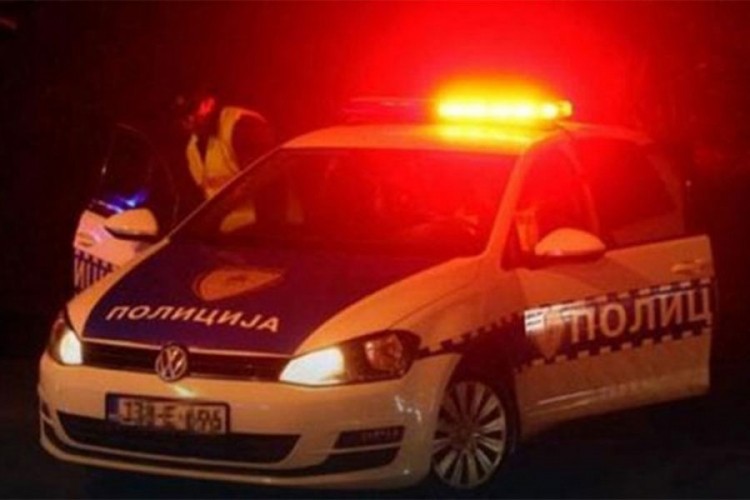 Haos na svadbi u Banjaluci: Mladić navodno zbog muzike uboden nožem