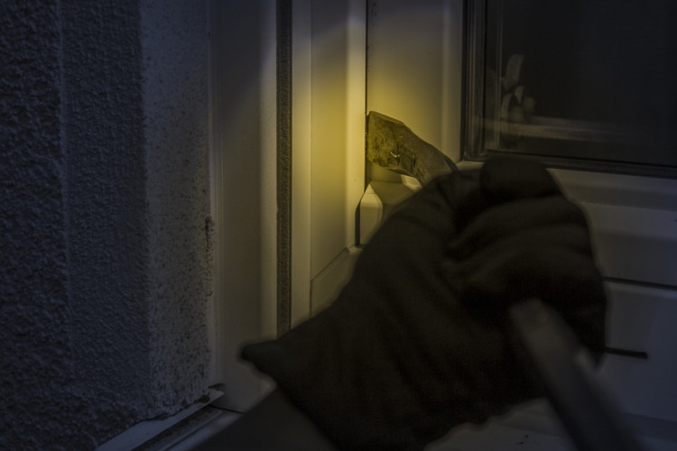 Provaljeno u tri povratničke kuće kod Zavidovića