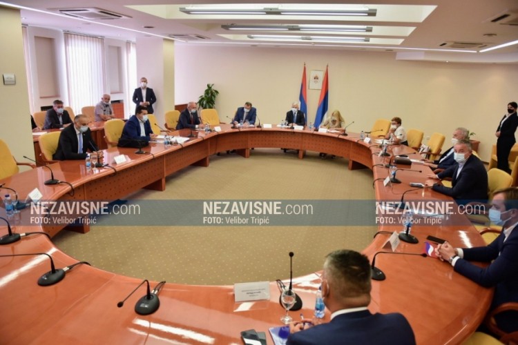Počeo sastanak predstavnika parlamentarnih stranaka iz RS